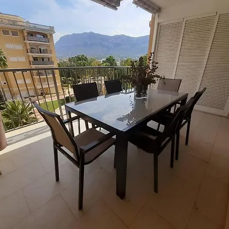 Con Piscina Y Vistas A La Montana شقة دينايا